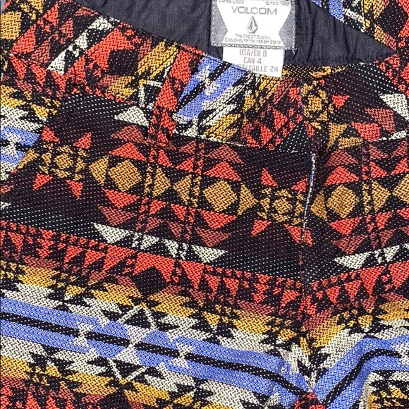 Volcom Shorts - Picture 3 of 3